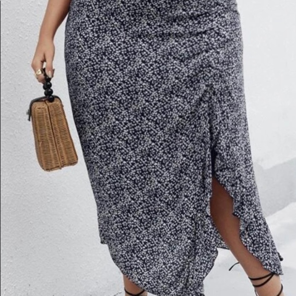 Plus Floral ruffle split skirt -brand new!!
